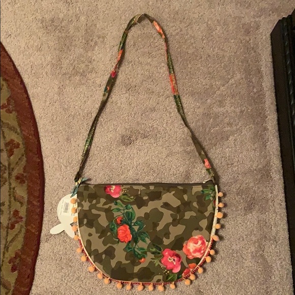 Brand New Italian Beaded Handbag! It’s gorgeous! Screams Spring, Summer! 🌸☀️👛 - Picture 5 of 8